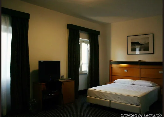 Lh Excel Montemario 酒店 4*